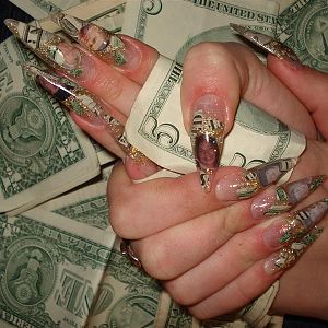 фото и доллары в ногтях
